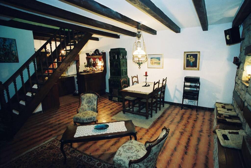 Villa Kornelija Stari Slankamen ภายนอก รูปภาพ