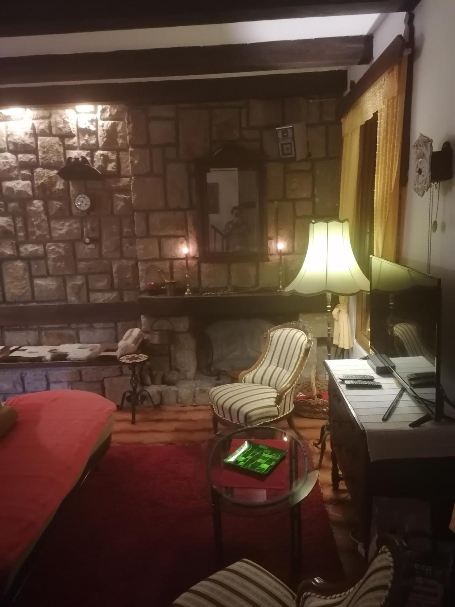 Villa Kornelija Stari Slankamen ภายนอก รูปภาพ